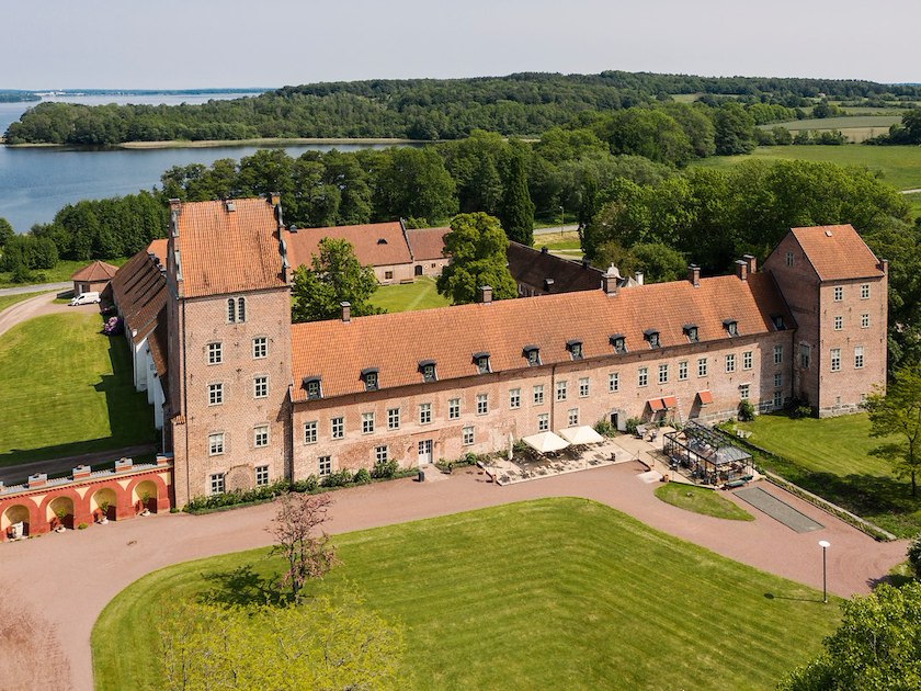 Bäckaskog Slott image 0