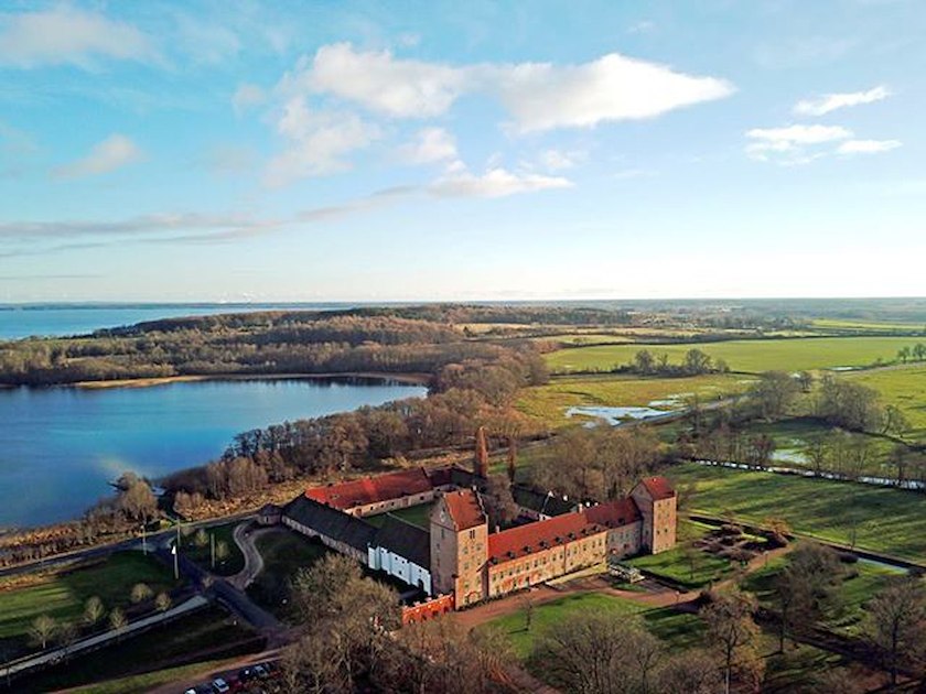 Bäckaskog Slott image 0