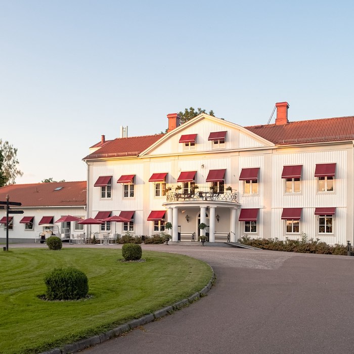 Primary image of Manor package