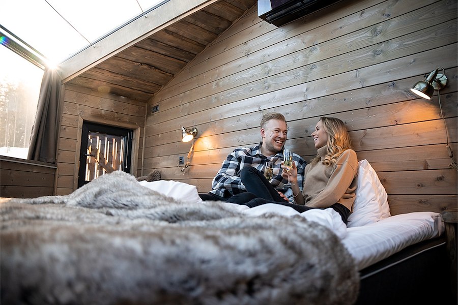 Yhden yön hemmotteluloma tarjous