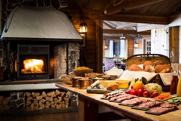 Primärbild av Julbordspaket- med spa & fjällluft!