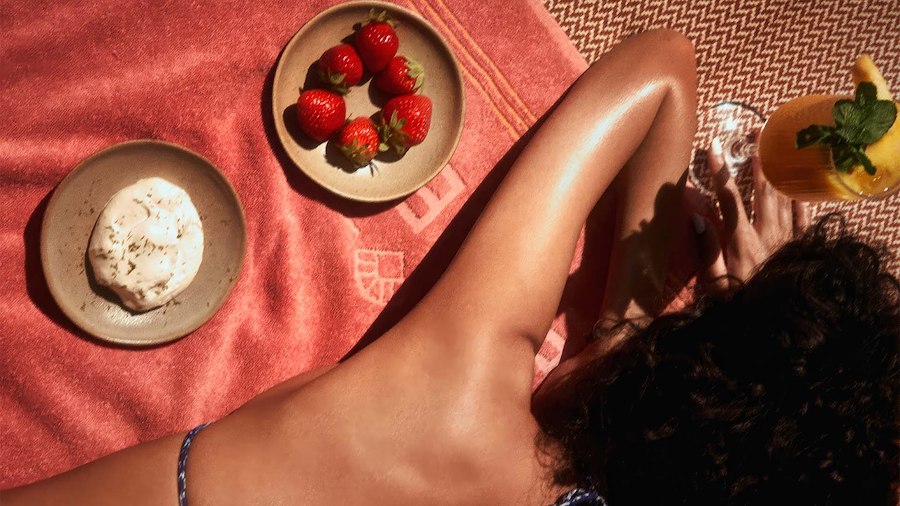 Primärbild av GREETINGS FROM SUMMER