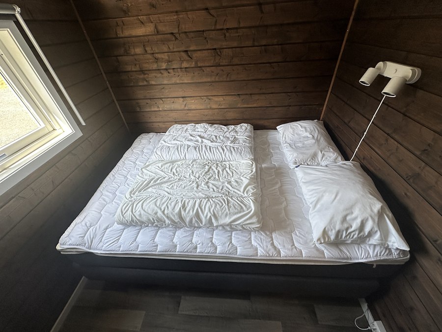 Hytte 24-26 (6 personer, 2 soverom med gjennomgang)