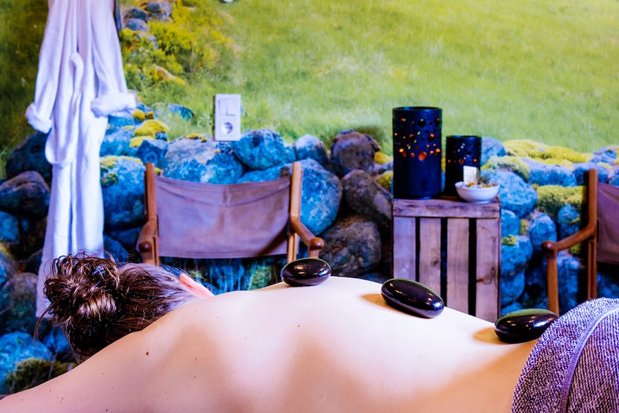 Hotstone massage 45 min