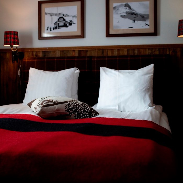 voucher-ÖVERNATTTNING inkl frukost & middag