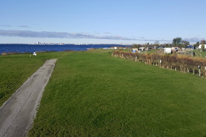 Seaview Camping pitch caravan/motorhome incl. Electricity – 12 x 12 metres