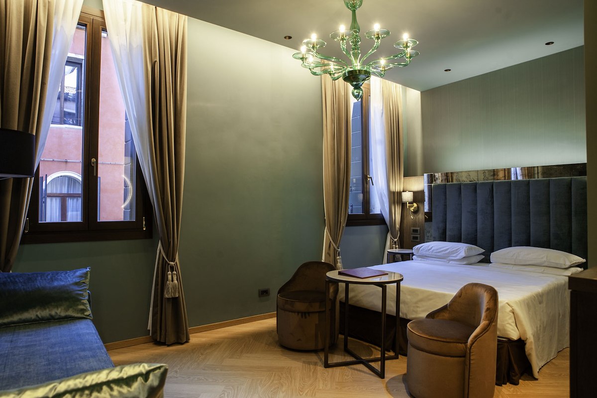 room_image