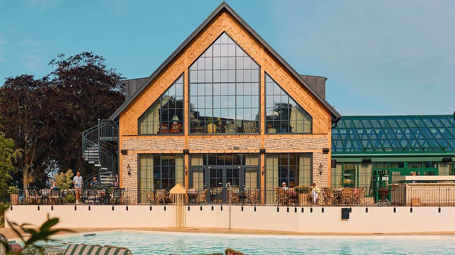 Primärbild av Your Iconic Summer