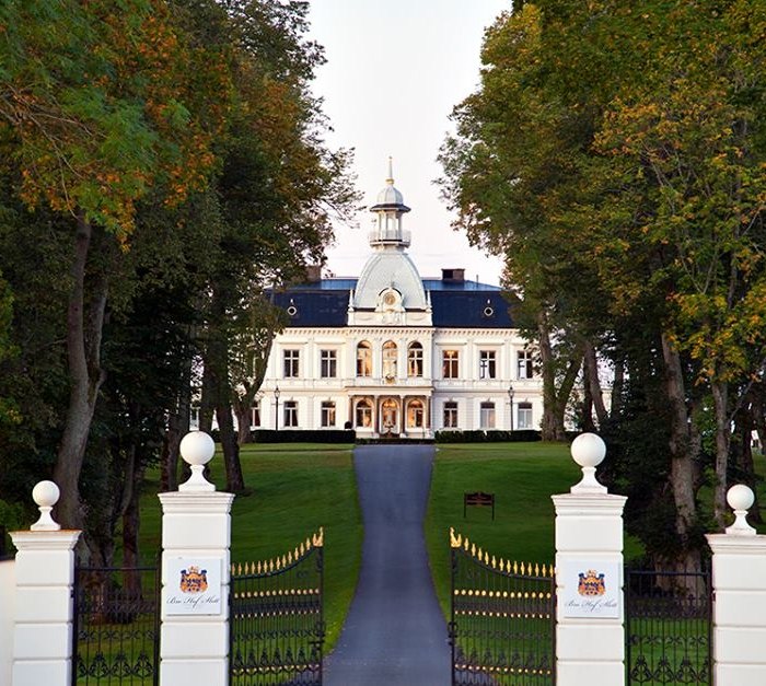 voucher-Golfpaket Bro Hof Kombo med båda banorna