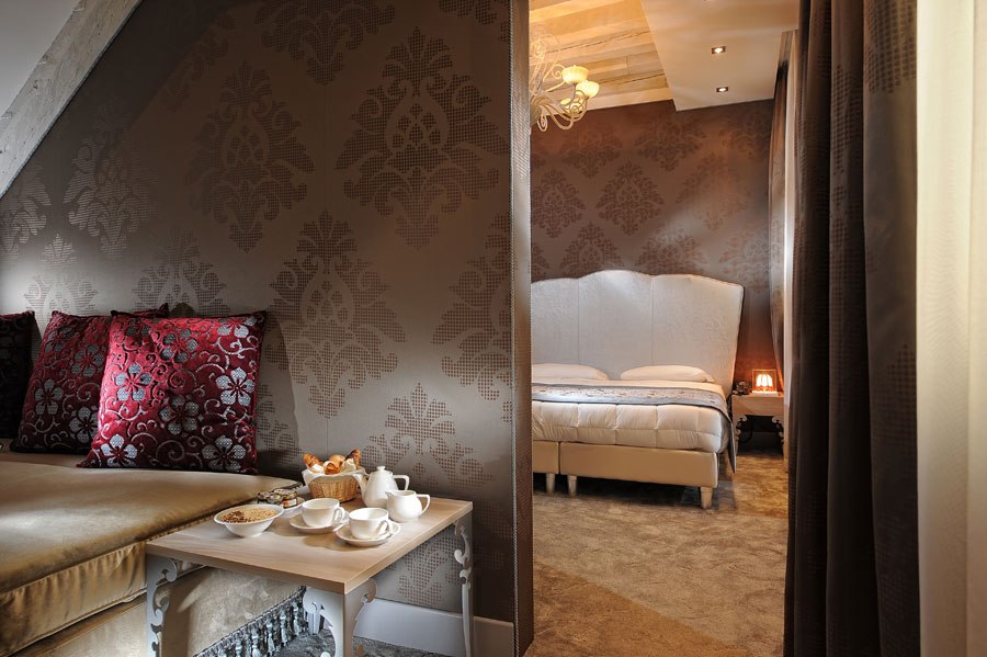 room_image