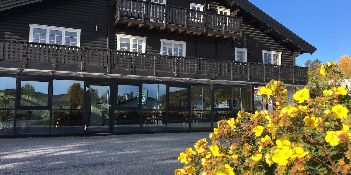 Øen Turistsenter  image 1