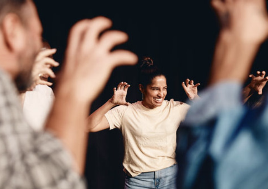 Primärbild av Teaterimprovisation - Helgkurs med helpension