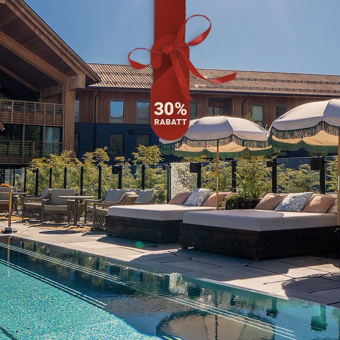 voucher-Julegave Spring - spar 30% - Pool Club & Dine