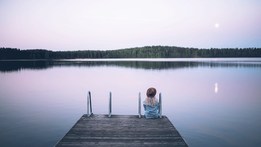 Pääkuva kohteesta Juhannus järven rannalla - hotellimajoitus