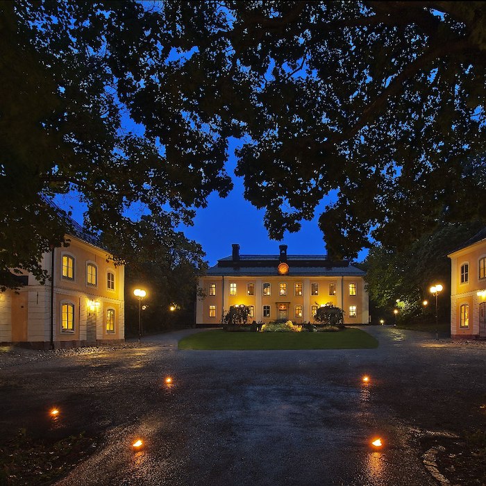 voucher-Free night at Åkeshofs Slott