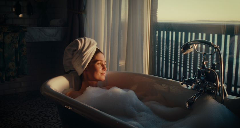 Primary image of Kom langt væk, tæt på! Spar 50%