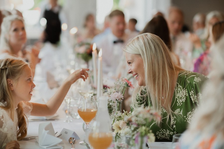 Primärbild av Midsommarafton i Herrgårdsmiljö