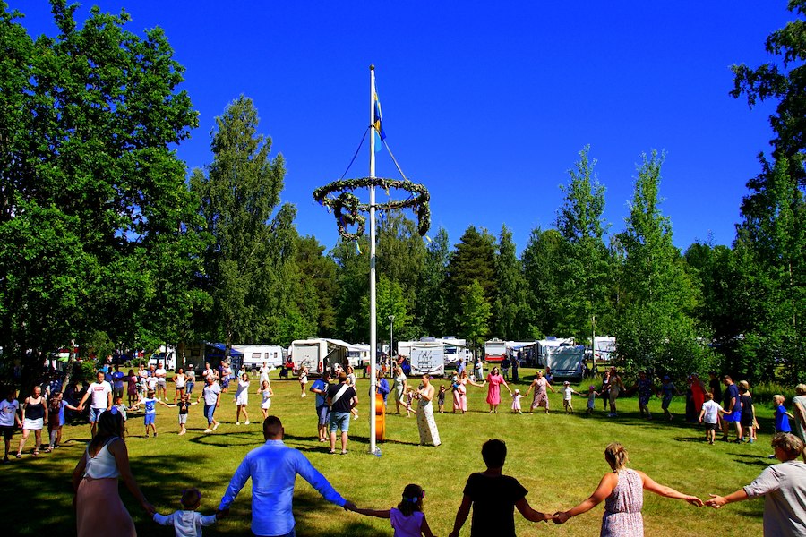 Primary image of midsommar/mobilhome