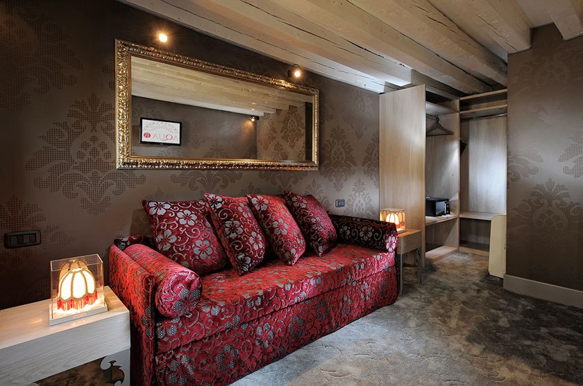 room_image