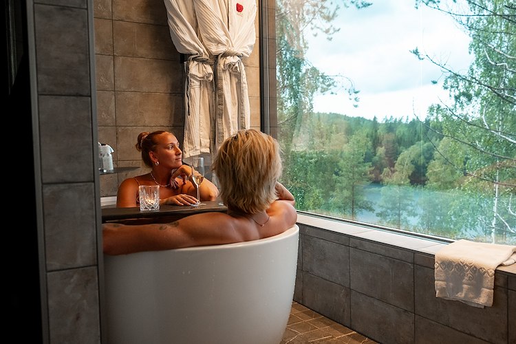 voucher-2-night Romantic Escape in Kuru