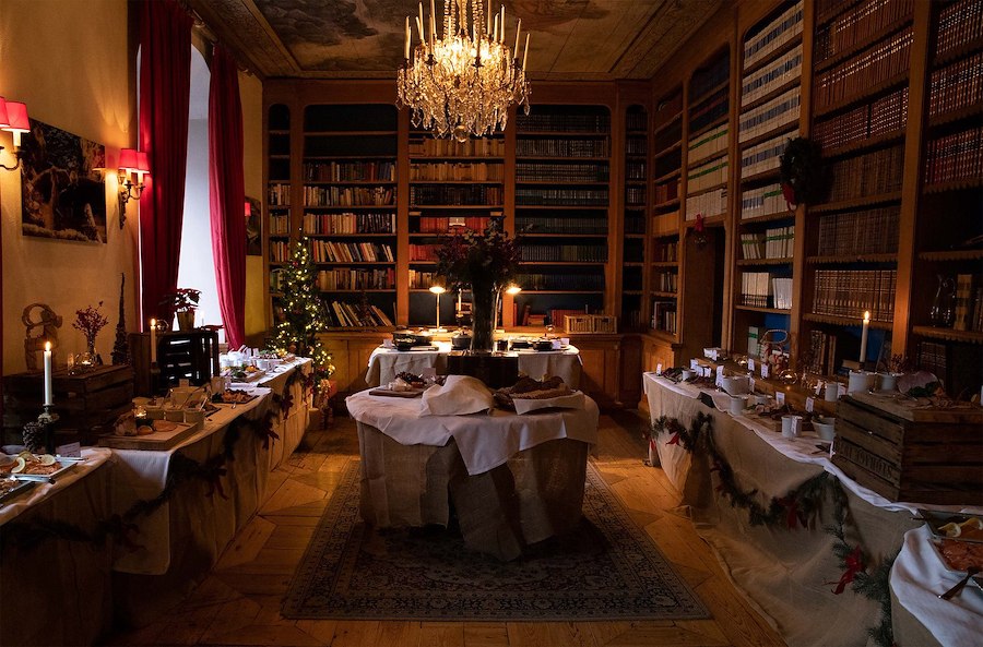 Primärbild av JULBORDSVISTELSE