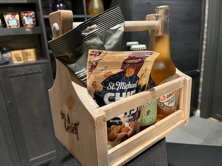 Primary image of Snack pack with beer and wine waiting in your room