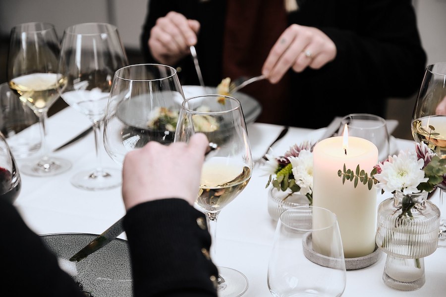 Mat og vin i kombinasjon Sagene