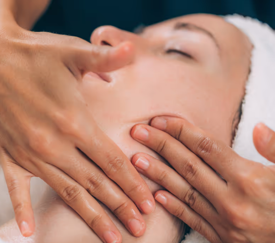 Ryggmassage och Ansiktskur 60 minuter