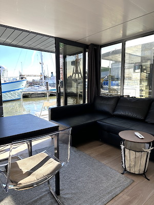 Altarholmen image