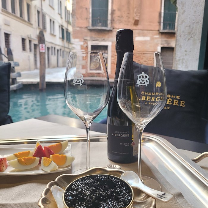 voucher-Caviar and Champagne Tasting – An exclusive experience