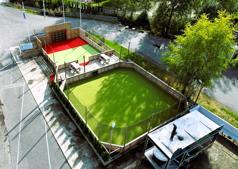 Activities on the campsite - Ball wall and ball court-image