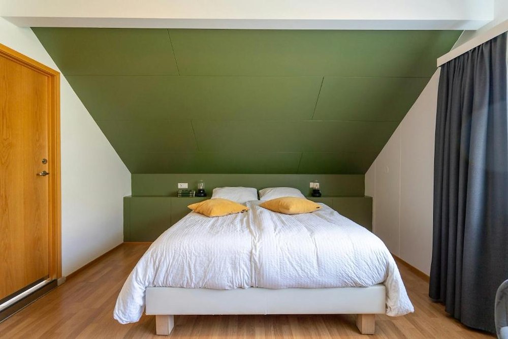 Double Room Mountain View
