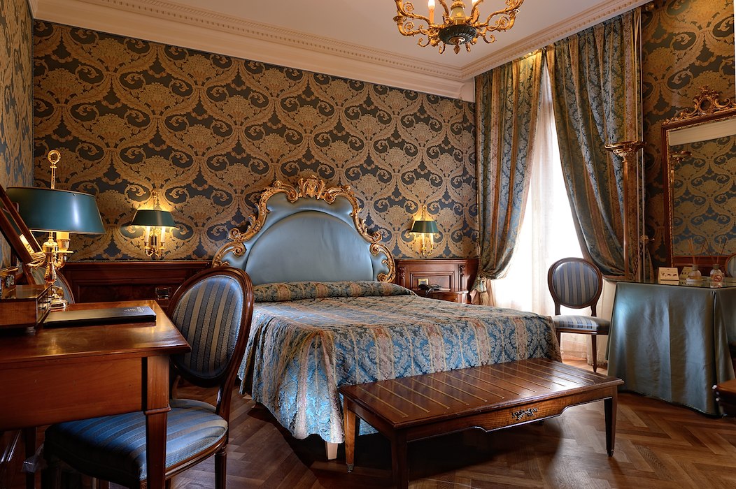 Bellevue Luxury Rooms