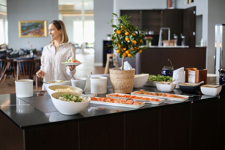 voucher-Maittava lounaspöytä kahdelle