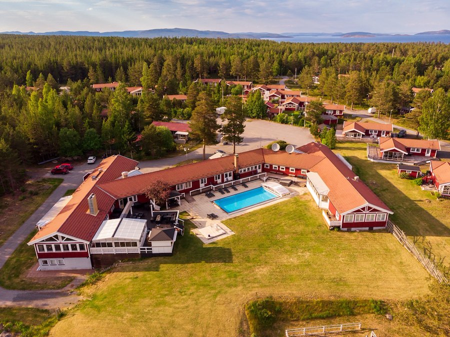 Family Hotel Room with Pool by the Golf Course, Shared Bathroom