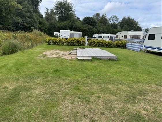 Camping pitch caravan/motorhome with electricity No. 40