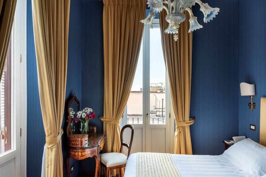 Due camere comunicanti con balcone e o con vista sulla città