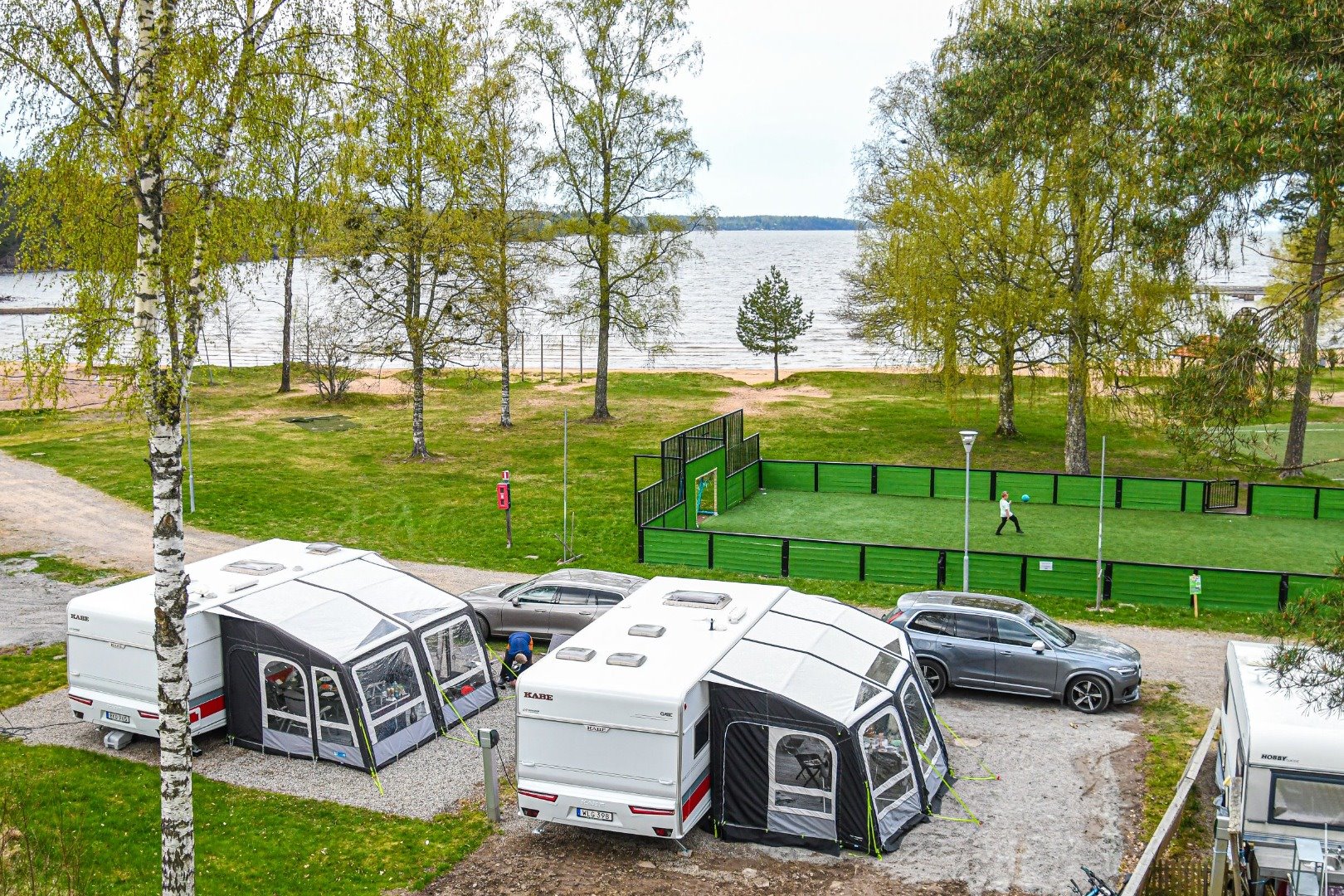 Camping Stellplatz Wohnwagen/Wohnmobil mit Strom, Wasser-/Abwasser 400 area
