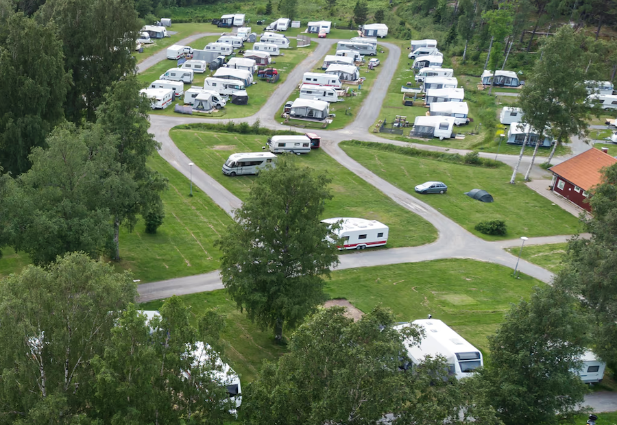 Large camping pitch caravan/motorhome with electricity/water