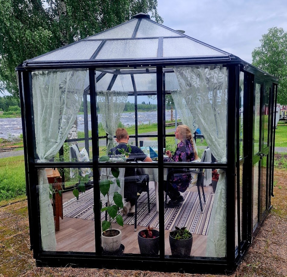 Image of Dinner in the greenhouse