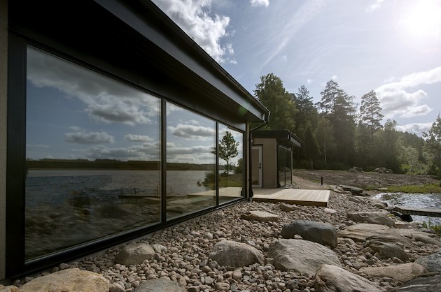 Boka Sjölyckan - unique sauna environments på Två Skyttlar