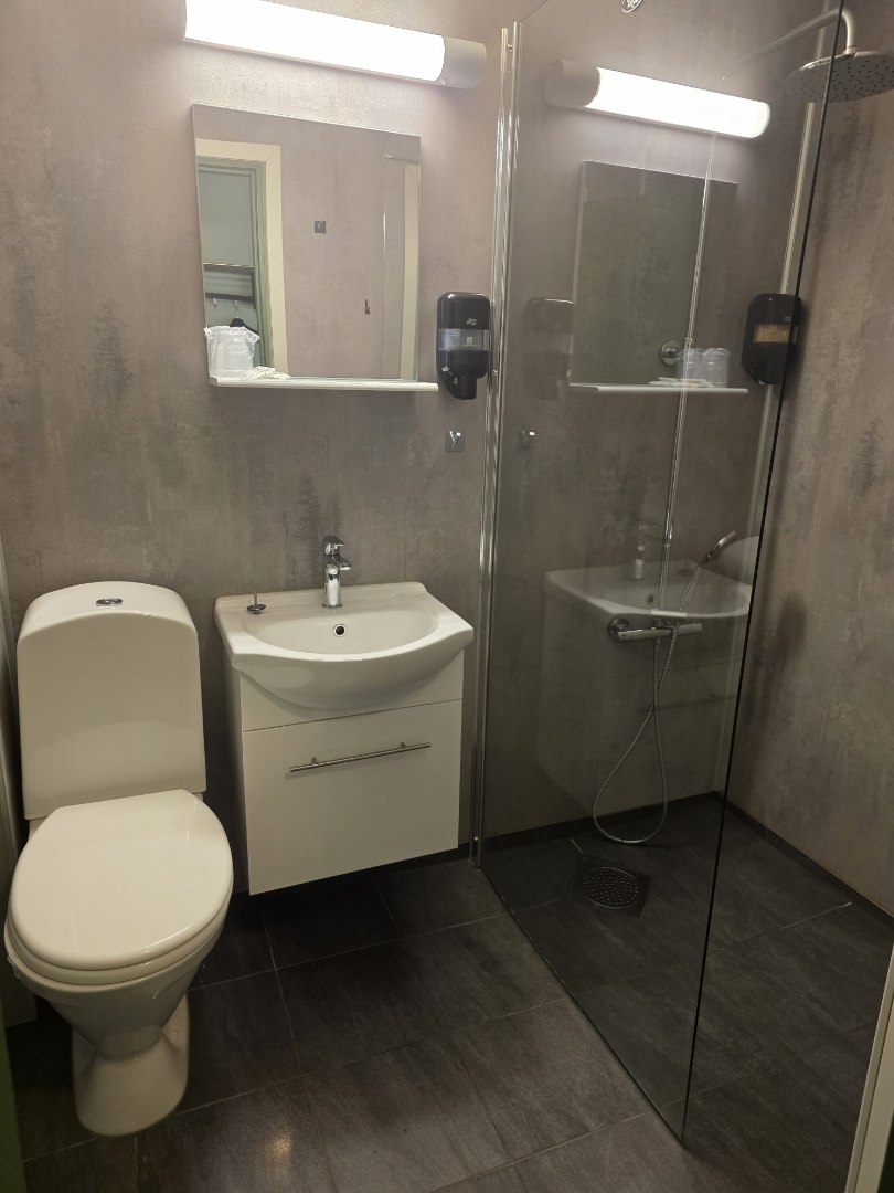 Lyngenfjord Hotel image 2