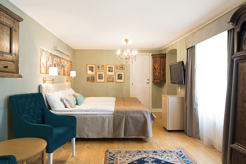 Courtyard Room