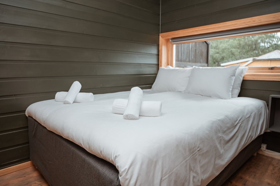 Bedlinen & towel - Queenbed