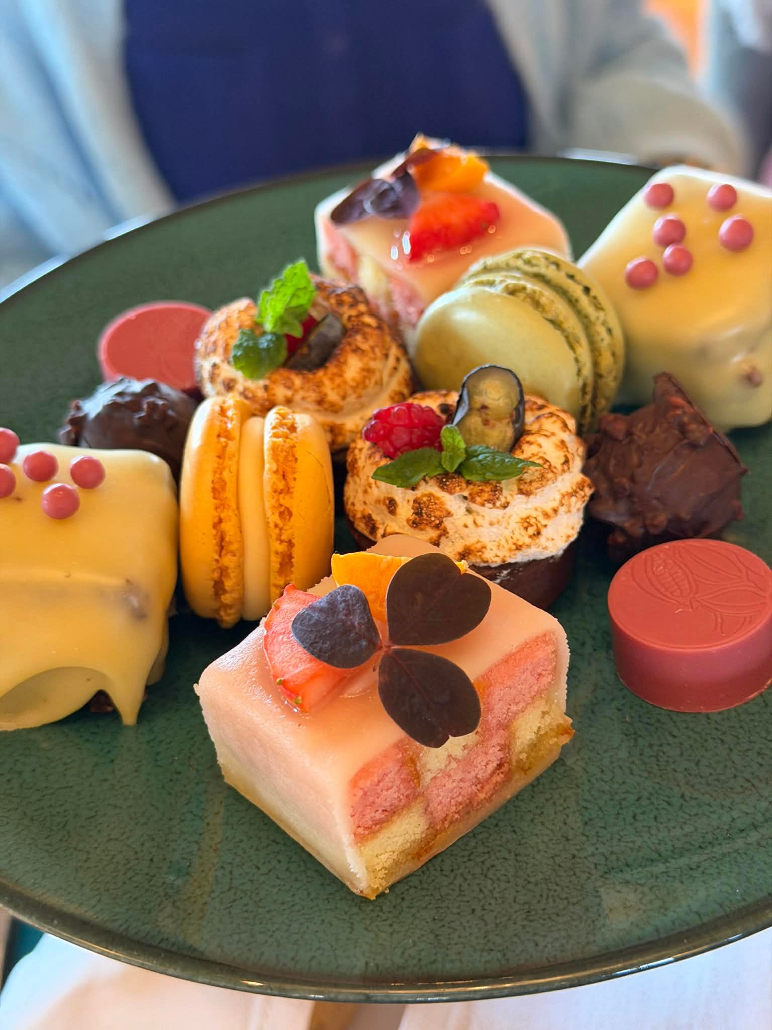 AFTERNOON TEA