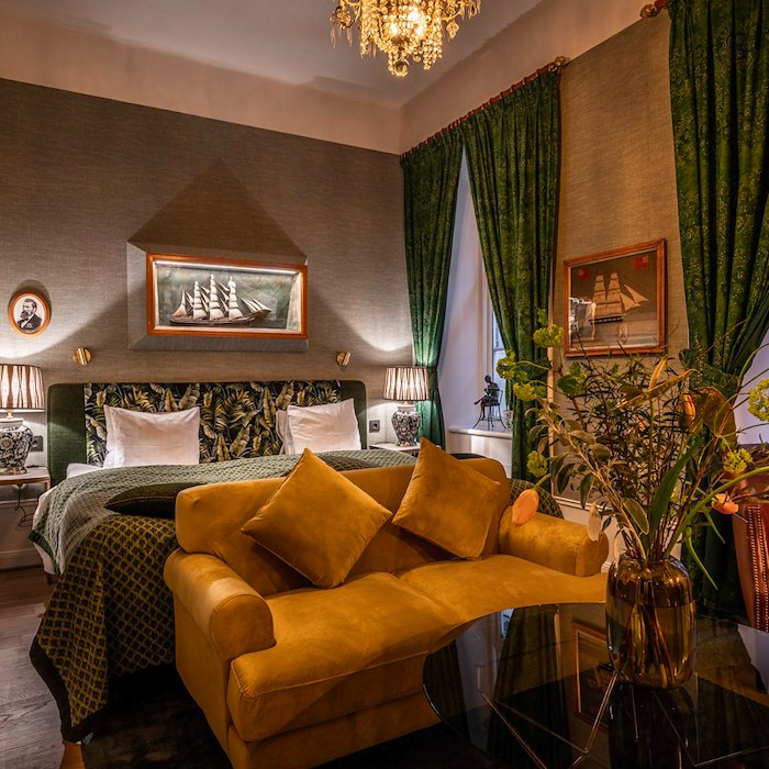 Captain's Deluxe Room