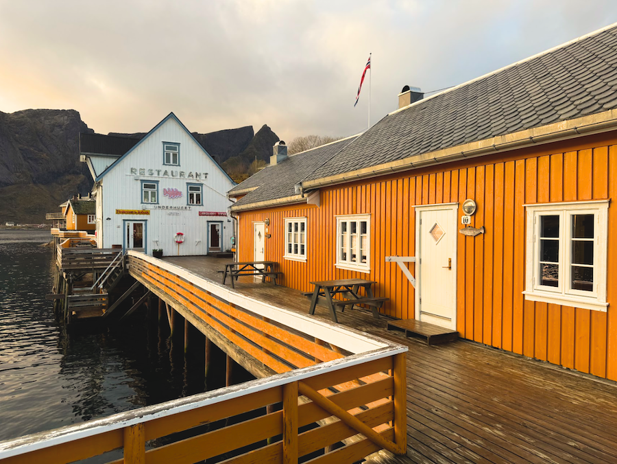 Rorbu med sjøutsikt