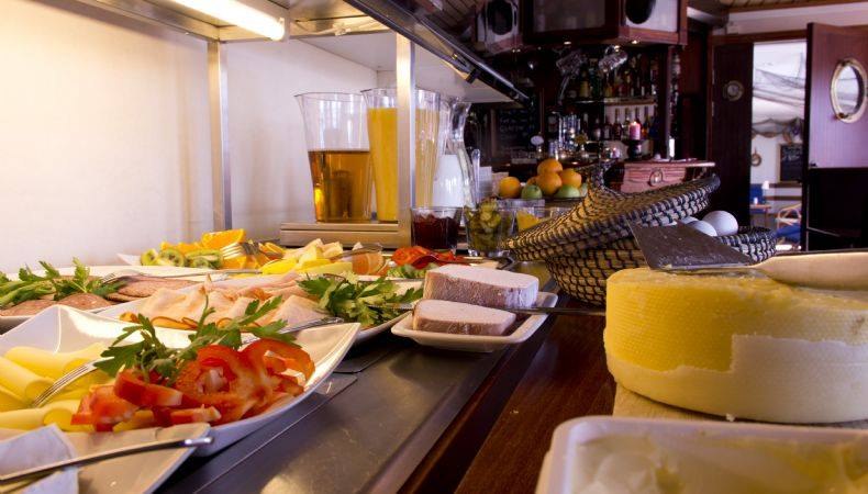 Treetop Spa, Hangout & Hotel image 3