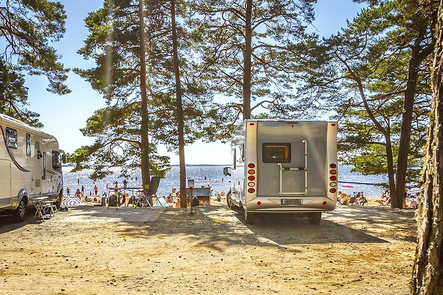 Beachfront pitch for motorhome with electricity, max 9m