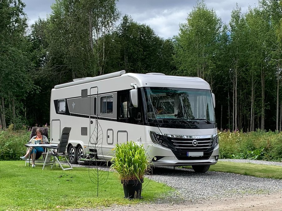Camping pitch for small caravan/motorhome/tent incl. electricity